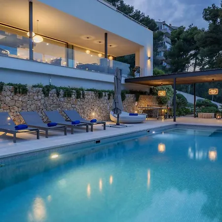Marvelo Villa *